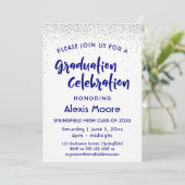 Silver Confetti & Navy Typografie Afstudeerfeest Kaart (Staand voorkant)