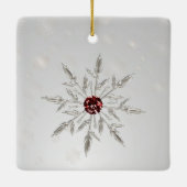 Silver Crystal Snowflake met rode neushoorn Keramisch Ornament (Achterkant)