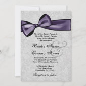 Silver Damask en Deep Paarse Bow Wedding Kaart (Voorkant)