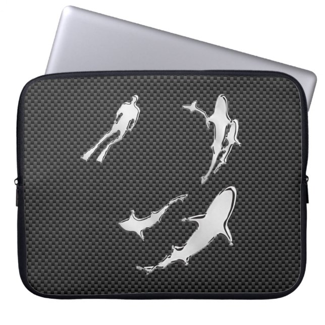 Silver Diver met haaien op koolstofvezelstijl Laptop Sleeve (Voorkant)