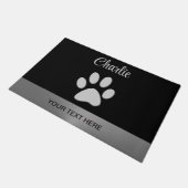 Silver Dog Paw op zwarte achtergrond Deurmat (Schuin)