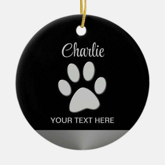Silver Dog Paw op zwarte achtergrond Keramisch Ornament (Voorkant)