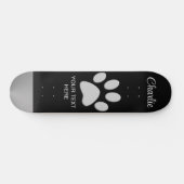 Silver Dog Paw op zwarte achtergrond Persoonlijk Skateboard (Horizontaal)