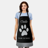 Silver Dog Paw op zwarte achtergrond Schort (Gedragen)