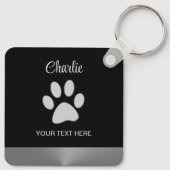 Silver Dog Paw op zwarte achtergrond Sleutelhanger (Achterkant)