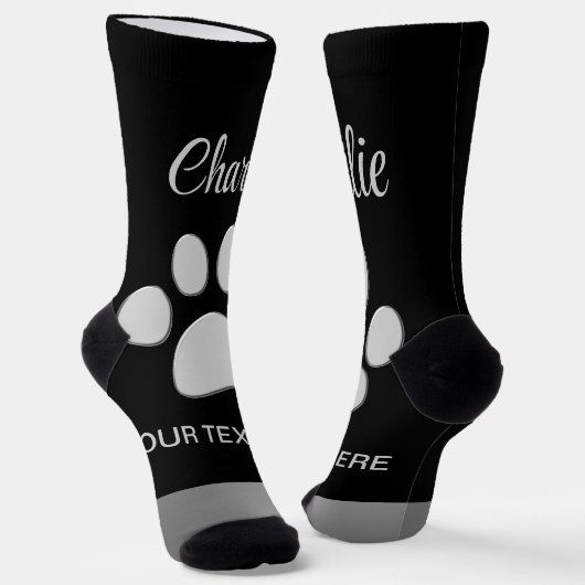 Silver Dog Paw op zwarte achtergrond Sokken (Gebogen)