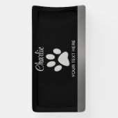 Silver Dog Paw op zwarte achtergrond Spandoek (Verticaal)