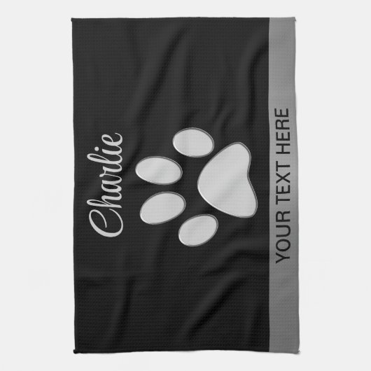 Silver Dog Paw op zwarte achtergrond Theedoek (Verticaal)