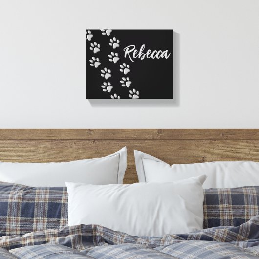 Silver Dog Paws zwarte achtergrond Afdrukpatroon Canvas Afdruk (Insitu (Slaapkamer))