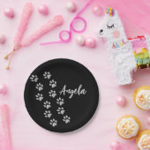 Silver Dog Paws zwarte achtergrond Afdrukpatroon Papieren Bordje (Feest)