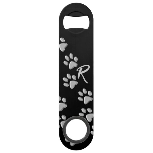 Silver Dog Paws zwarte achtergrond Afdrukpatroon Speed Flessenopener (Voorkant)