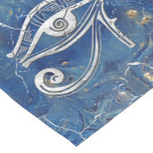 Silver Egyptian Eye of Horus over blauwe marmer Korte Tafelloper (Hoek)