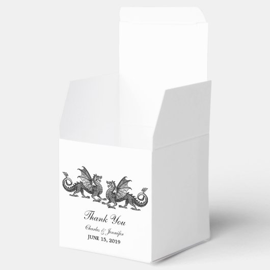 Silver Elegant Dragons Wedding Favor Boxes Bedankdoosjes (Geopend)