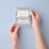 Silver elegant modern budget verjaardaguitnodiging flyer (Hand)