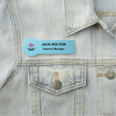 Silver Employee Name Badge met aangepaste Logo & t (In situ)