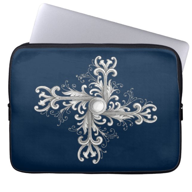 Silver Filigree Pearl Quatrefoil Laptop Sleeve (Voorkant)
