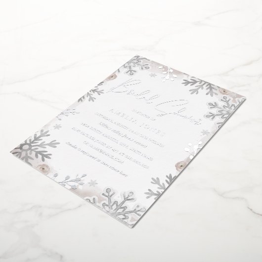 SILVER FOIL Blush Winter Snowflake Vrijgezellenfee Folie Uitnodiging (Gedraaid)