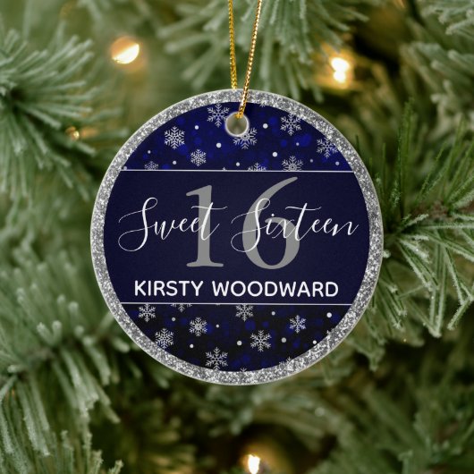 Silver Foil Snowflakes & blue bokeh Sweet 16 Keramisch Ornament (Boom)