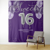 Silver Foil Sweet 16 Balloons Paarse achtergrond Wandkleed (In situ)