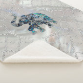 Silver Framed Elephant op Abalone en Pearl Sherpa Deken (3/4)