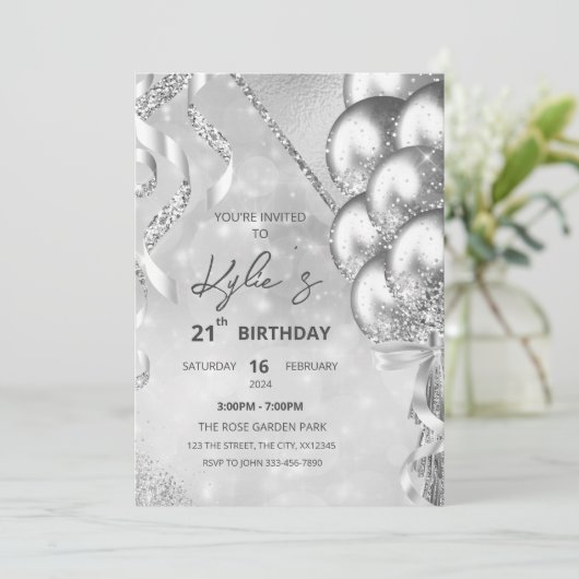 Silver Glam Birthday Party Invitation Kaart (Staand voorkant)
