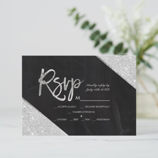 Silver glitter chalkboard script bruiloft Rsvp (Staand voorkant)
