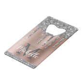 Silver Glitter Drift Roos Gold Metallic Monogram Creditkaart Flessenopener (Achterkant Gekanteld)