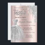 Silver Glitter Drips, Silver Dress 21st Birthday Kaart<br><div class="desc">Elegant zilverjurk en zilverglitter druppelen op een gouden achtergrond van het roos.</div>