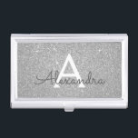 Silver Glitter en Sparkle Monogram Visitekaarthouder<br><div class="desc">Silver Faux Glitter en Sparkle Elegant Monogram Business Card Holder. Deze houder van een bedrijfskaart kan worden aangepast om uw initiaal en voornaam op te nemen.</div>