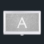 Silver Glitter en Sparkle Monogram Visitekaarthouder<br><div class="desc">Silver Faux Glitter en Sparkle Elegant Monogram Business Card houder. Deze visitekaarthouder kan worden aangepast om uw initiaal en voornaam op te nemen.</div>