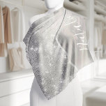 Silver Glitter Glam Bling Personalized Metallic Bandana<br><div class="desc">Pas deze zilveren geborstelde metalen en glamoureuze faux glitter-gepatterde bandana eenvoudig aan met uw eigen naam.</div>