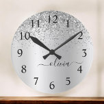 Silver Glitter Glam Metal Monogram Naam Ronde Klok<br><div class="desc">Silver Faux Foil Metallic Sparkle Glitter Brushed Metal Monogram Name Clock. This makes the perfect sweet 16 birthday,  wedding,  bridal shower,  verjaarary,  baby shower or bachelorette party gift for someone that loves glam luxury and chic styles.</div>