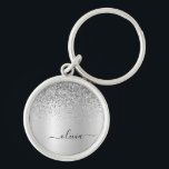 Silver Glitter Glam Metal Monogram Naam Sleutelhanger<br><div class="desc">Silver Faux Folie Metallic Sparkle Glitter Borhed Metal Monogram Name Keychains (Sleutelhanger). Dit maakt de perfecte liefhebbende 16 verjaardag,  bruiloft,  vrijgezellenfeest,  verjaardagsdag,  baby shower of vrijgezellenfeest voor iemand die van luxe glam en stijl houdt.</div>
