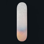 Silver Glitter Iridescent Holographic Gradient Persoonlijk Skateboard<br><div class="desc">Dit elegante en stijlvolle design is perfect voor het trendy en stijlvolle meisje. Het is voorzien van faux-bedrukt zilverglitter met roze, perzikkleurig, blauw en paarse, iriserende holografische vormgeving. Het is modern, cool, uniek, glamoureus en origineel. ***BELANGRIJKE ONTWERPNOOT: Voor om het even welk verzoek van het douaneontwerp zoals passende productverzoeken, kleurenveranderingen,...</div>