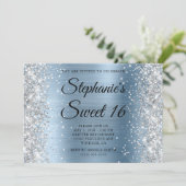 Silver Glitter Lichtblauw Monogram Sweet 16 Kaart (Staand voorkant)