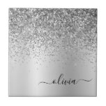 Silver Glitter Metal Monogram Glam Name Tegeltje<br><div class="desc">Silver Faux Folie Metallic Sparkle Glitter Borhed Metal Monogram Name and Initiaal Ceramic Tiles. Dit maakt de perfecte liefhebbende 16 verjaardag,  bruiloft,  vrijgezellenfeest,  verjaardagsdag,  baby shower of vrijgezellenfeest voor iemand die van luxe glam en stijl houdt.</div>