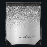 Silver Glitter Metal Monogram Name Girly Trekkoord Rugzakje<br><div class="desc">Silver Faux Folie Metallic Sparkle Glitter Brushed Metal Monogram Name Drawstring Bag. Dit maakt het perfecte afstuderen,  zoete 16 verjaardag,  bruiloft,  vrijgezellenfeest,  verjaardagsdag,  baby shower of vrijgezellenfeest voor iemand die van luxe en chic stijlen houdt.</div>