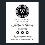 Silver Glitter Monogram Poker Chip Casino Wedding Poster<br><div class="desc">Viel in stijl met dit moderne en zeer trendy trouwwelkomstteken. Dit ontwerp is gemakkelijk te personaliseren met uw speciale gebeurtenisformulering en uw gasten zullen enthousiast zijn wanneer zij dit geweldige teken zien. Overeenkomende objecten zijn te vinden in het collectie.</div>