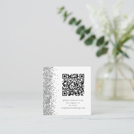 Silver Glitter QR code RSVP Weddenschap Informatiekaartje (Staand voorkant)