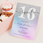 Silver glitter roze roze chic girly Sweet 16 Kaart<br><div class="desc">Silver glitter ombre speurt op roze paarse blauwe gradiënt met een scriptkalligrafie typografie die zoete 16 verjaardagsfeestuitnodiging .Perfect voor een modern elegant zoete zestien feest. Voeg je foto achteraan toe.</div>