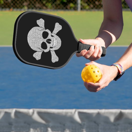 Silver Glitter Skull en Crossbones Pickleball Paddle (Insitu)