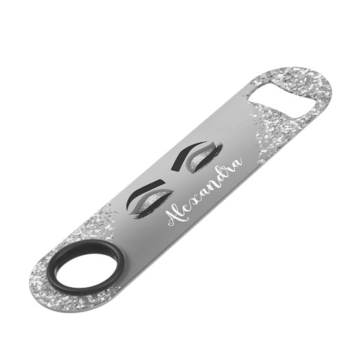 Silver Glitter Sparkle Eyelashes Monogram Naam Speed Flessenopener (Voorkant Gekanteld)