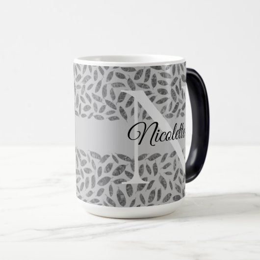 Silver Glittery Feathers Monogram Personaliseren Magische Mok (Voorkant rechts)