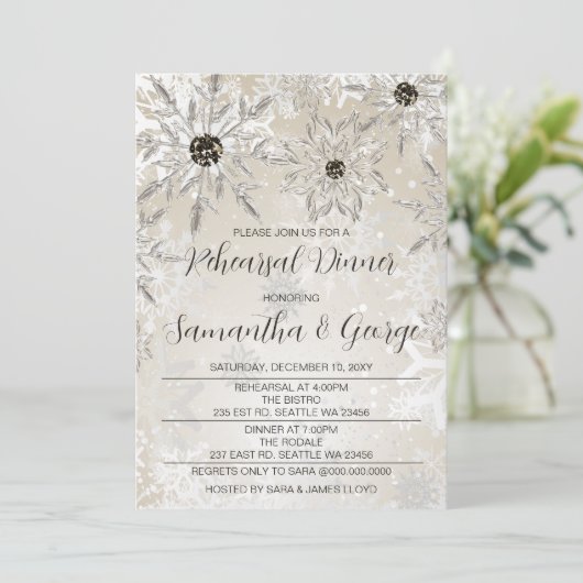 Silver Gold Snowflakes Winter Rehearsal Dinner Kaart (Staand voorkant)