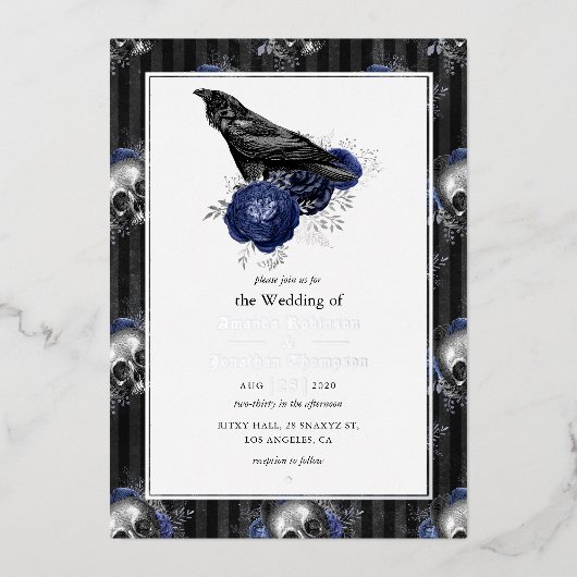 Silver Gothic Floral Wedding Folie Uitnodiging (Voorkant)