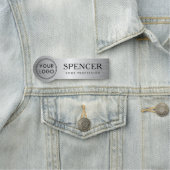 Silver gradiënt voegt logo bedrijfspersoneel toe naamplaatje (In situ)