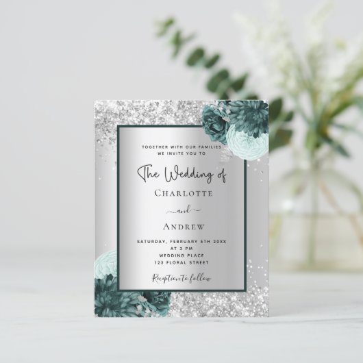 Silver green floral bruiloft-uitnodiging (Staand voorkant)