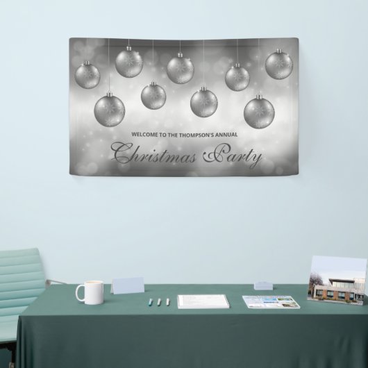 Silver Grey Baubles op Red Bokeh - kerstfeest Spandoek (Beurs)