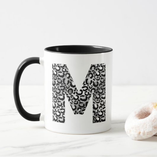 Silver Grey en Black Initiaal M Monogram Mok (Met donut)