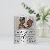 Silver Grey Funny Save the Date Couple Photo Briefkaart (Staand voorkant)
